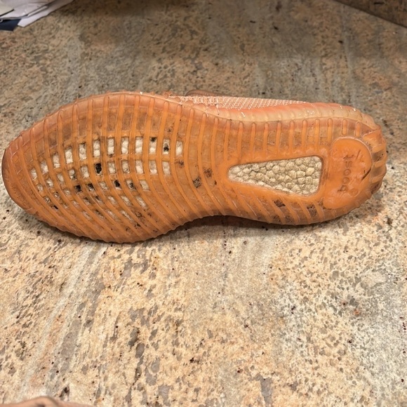 Yeezy Boost V2 Clay Mens shoes main image 12